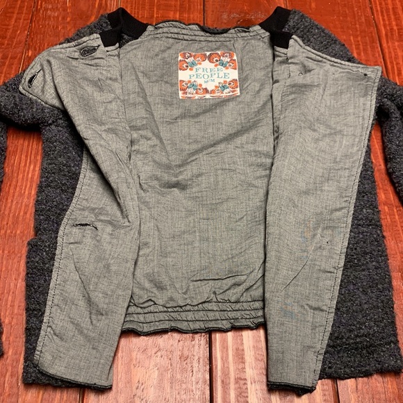 Free People Boucle Button Front Sweater/Jacket Asymmetrical Hem Gray/Purple Sz M - Picture 5 of 7